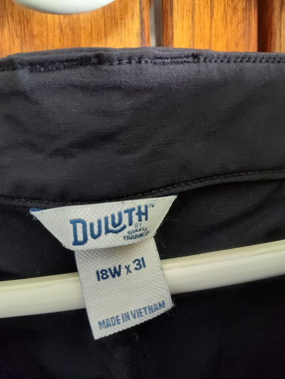 Duluth Trading Co Black Woman's Hiking Pants .. 28 Inseam